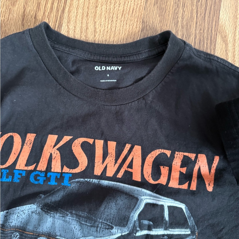 Old Navy Men's Black Volkswagen Graphic Tee